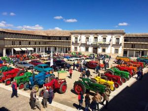 13081899_1712860555653251_1954845938_n